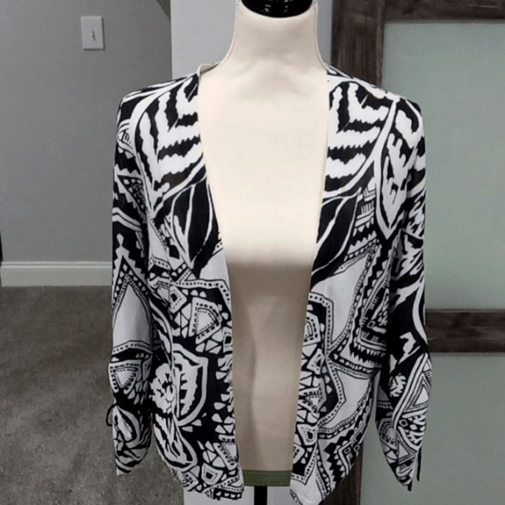 Chico's abstract floral ruched 3/4 sleeve tie detail open front cardigan Size L